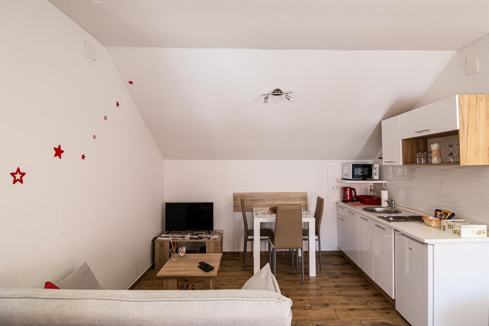 Sunny Day Apartments Sveta Nedjelja  المظهر الخارجي الصورة