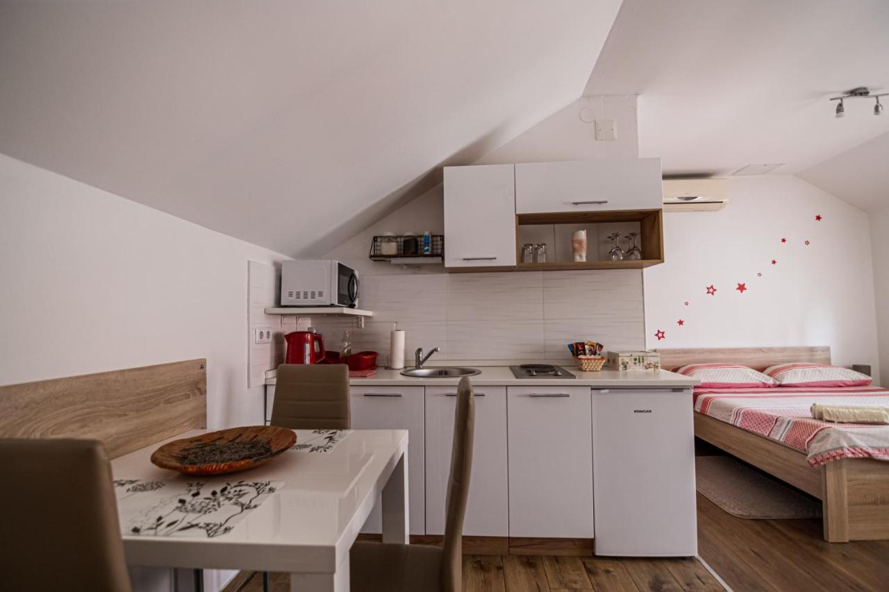 Sunny Day Apartments Sveta Nedjelja  المظهر الخارجي الصورة